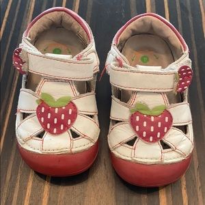 Stride Rite, Momo Baby First Walker Shoes